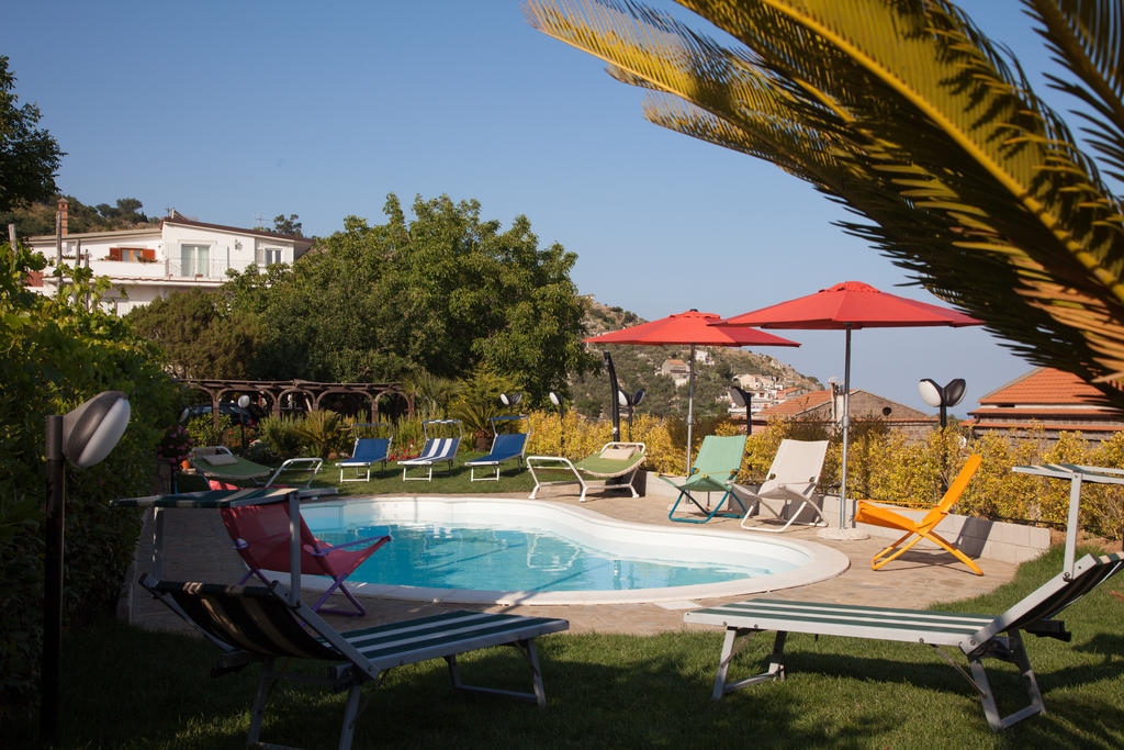 Villa Li Galli SantʼAgata sui Due Golfi Buitenkant foto