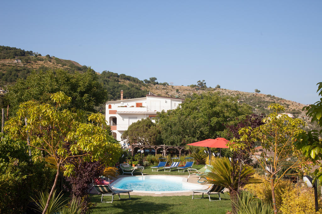 Villa Li Galli SantʼAgata sui Due Golfi Buitenkant foto